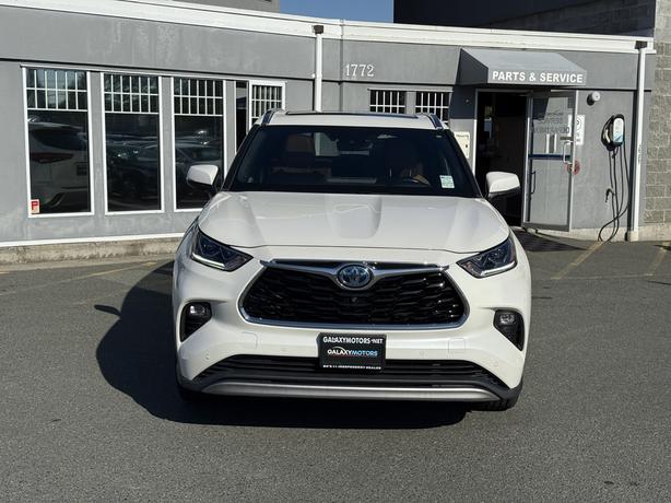 2021 Toyota Highlander Hybrid Limited AWD - 3rd row seats & Power Seat image 3