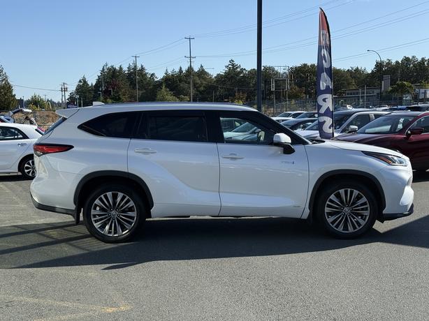 2021 Toyota Highlander Hybrid Limited AWD - 3rd row seats & Power Seat image 5