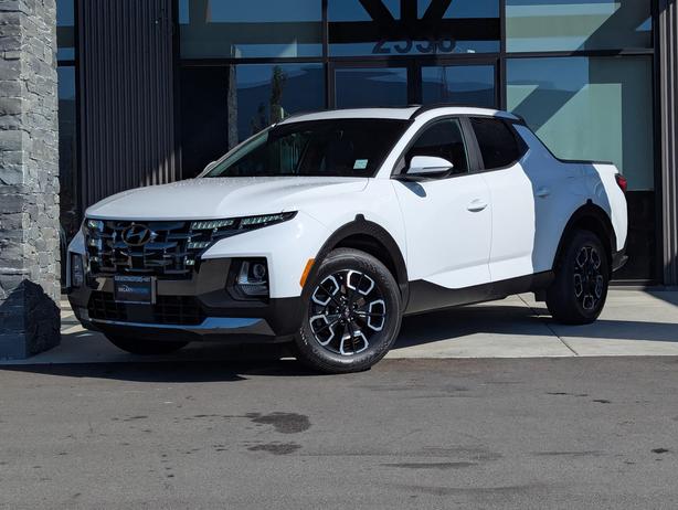 2022 Hyundai Santa Cruz Premium - No Accidents, Heated Seats, Sunroof, AWD image 1