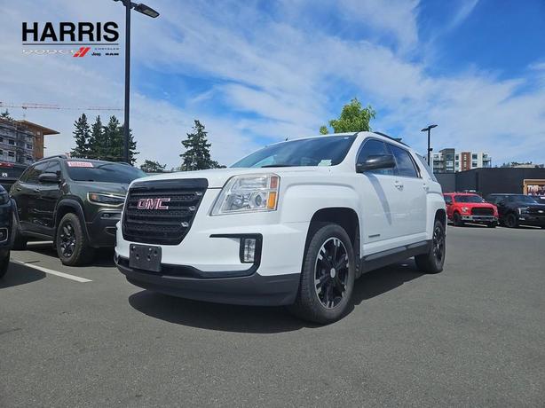 2017 GMC Terrain AWD 4dr SLT | No Reported Accidents! image 1