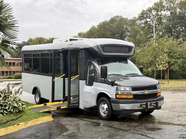 2020 Chevrolet Express 4500 22-Passenger Wheelchair Accessible Bus with Ramp image 1