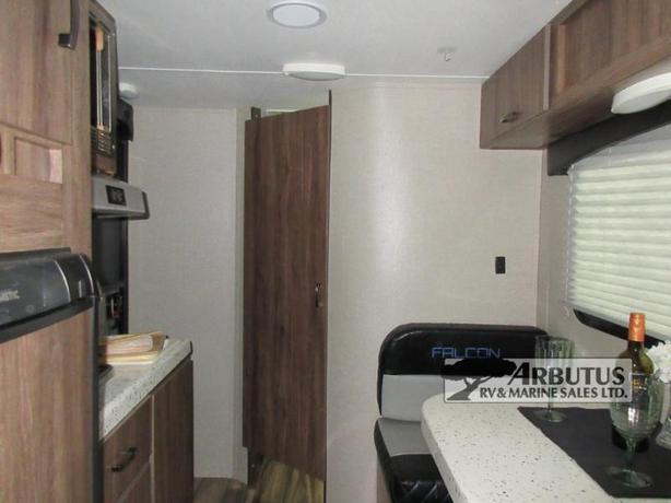 Used 2018 Travel Lite Falcon F-21RB image 8