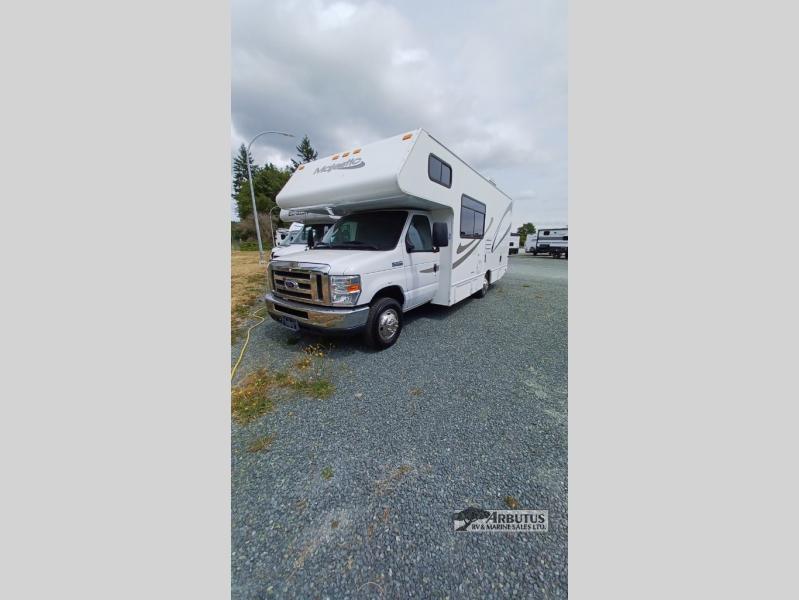 Used 2015 Thor Motor Coach Majestic 23A display photo