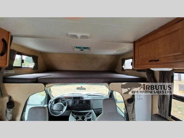 Used 2015 Thor Motor Coach Majestic 23A image 8