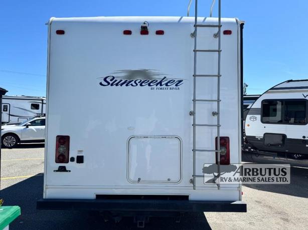 Used 2016 Forest River RV Sunseeker 2290S Ford image 3