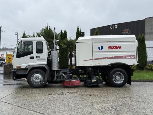 2008 GMC T7500 Elgin Crosswind Diesel Street Sweeper with Dual Brooms image 6