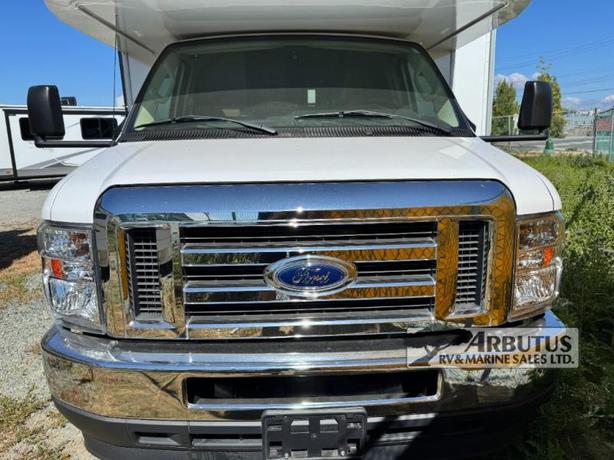 Used 2022 Entegra Coach Odyssey 31F image 2