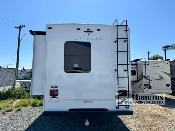 Used 2022 Entegra Coach Odyssey 31F image 5