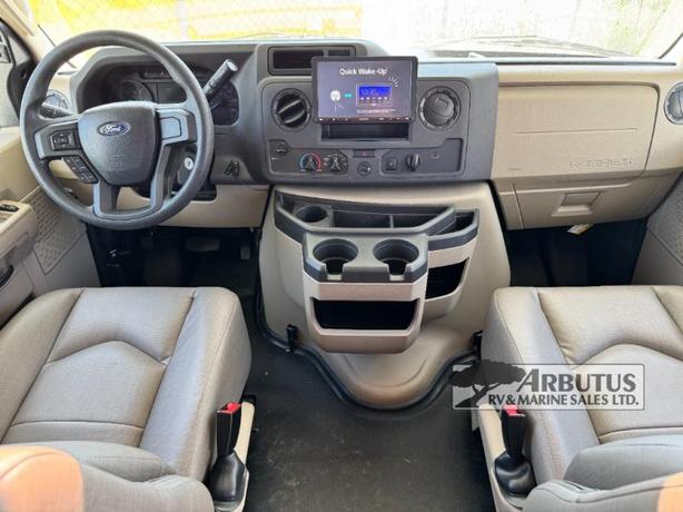 Used 2022 Entegra Coach Odyssey 31F image 8