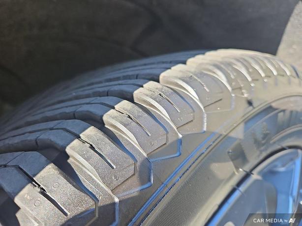 2024 Chevrolet Equinox AWD 4dr RS | Low Km's | Front Collision Mitigation! image 7