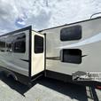 Used 2018 Keystone RV Cougar X-Lite 29BHS thumbnail image 4