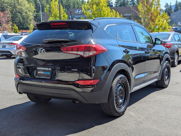 2017 Hyundai Tucson SE - No Accidents, AWD, Heated Seats, Sunroof image 6
