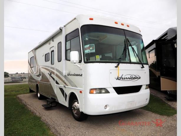 Used 2004 Four Winds RV Hurricane 30F image 1