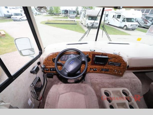 Used 2004 Four Winds RV Hurricane 30F image 7