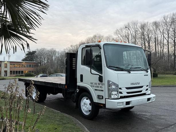2018 Isuzu NPR 16 Foot Flat Deck image 1