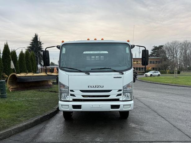 2018 Isuzu NPR 16 Foot Flat Deck image 3