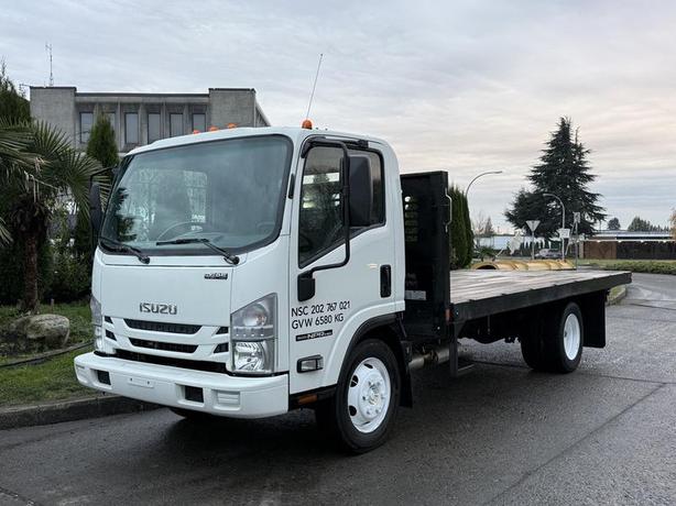 2018 Isuzu NPR 16 Foot Flat Deck image 4