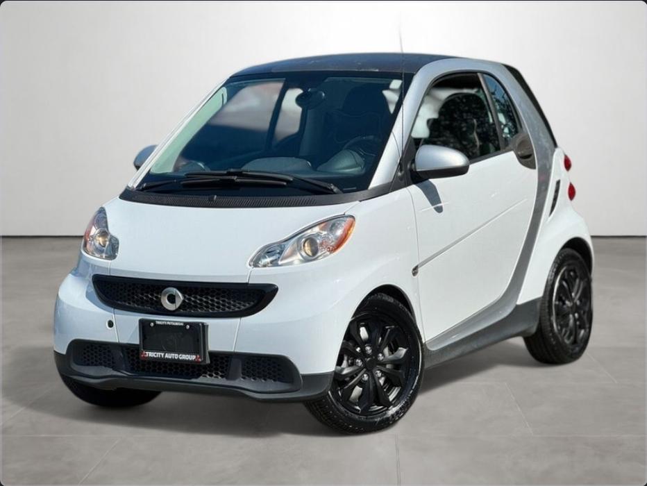2013 smart fortwo - No Accidents, Leather, Heated Seats display photo