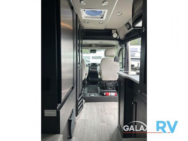 Used 2021 Roadtrek ZION image 7