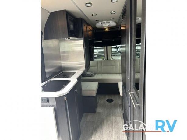 Used 2021 Roadtrek ZION image 8