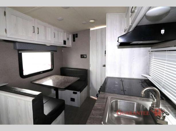 Used 2018 Forest River RV Rockwood GEO Pro 19FD image 8