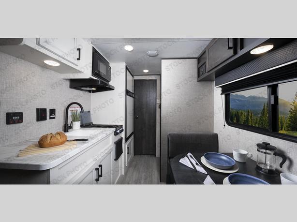Used 2022 Jayco Jay Flight SLX Western Edition 174BH image 2