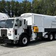 2010 Peterbilt 320 Expert 2000 Tandem Axle Garbage Truck Cummins Diesel with Air thumbnail image 5