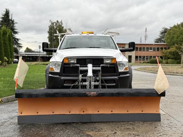 2012 Dodge Ram 4500 4X4 Diesel Service Truck with Plow & Lift Gate image 3