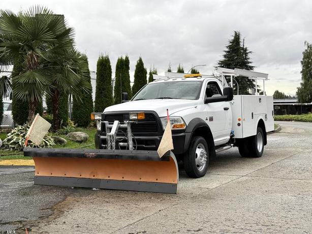 2012 Dodge Ram 4500 4X4 Diesel Service Truck with Plow & Lift Gate image 4