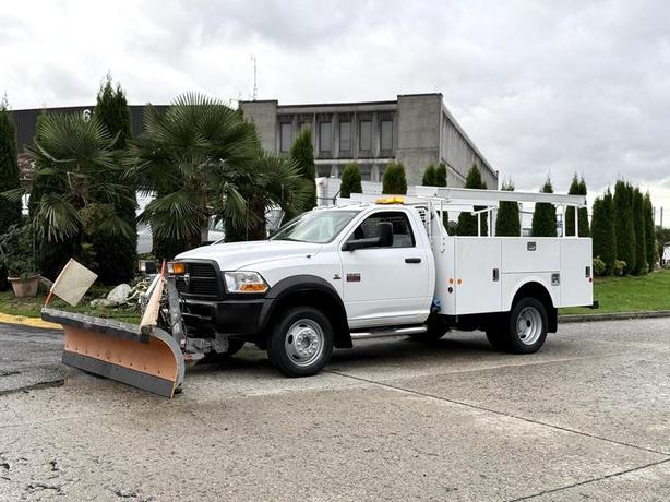 2012 Dodge Ram 4500 4X4 Diesel Service Truck with Plow & Lift Gate image 5