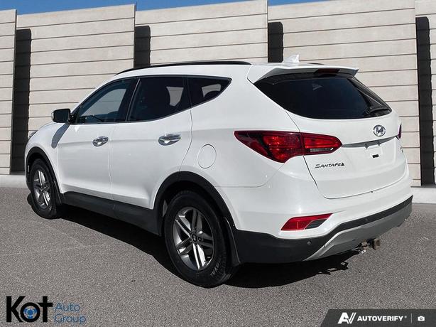2017 Hyundai Santa Fe Sport Premium HEATED STEERING WHEEL AND SEATS! HITCH! BLUE image 4