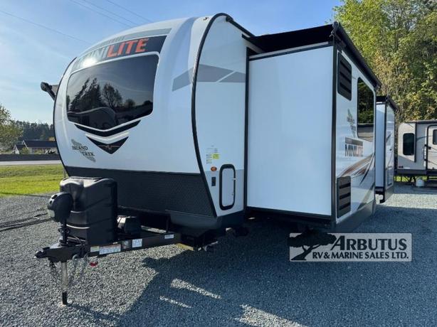 Used 2021 Forest River RV Rockwood Mini Lite 2516S image 3