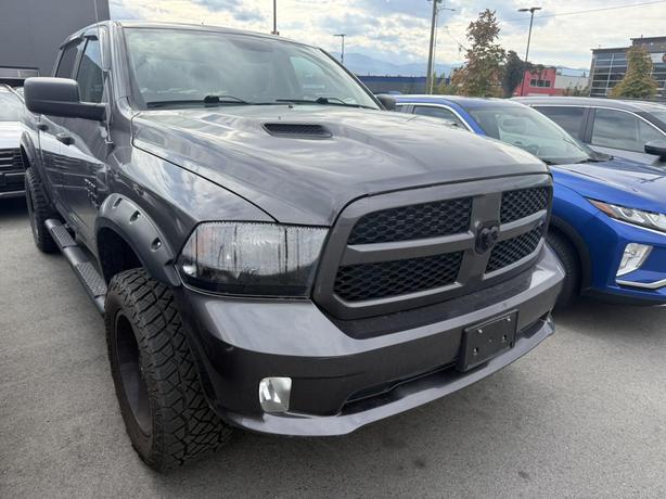2019 RAM 1500 Classic Express image 1
