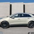 2017 Cadillac XT5 Platinum Awd LEATHER INTERIOR! PANORAMIC SUNROOF! HEATED & VEN thumbnail image 3