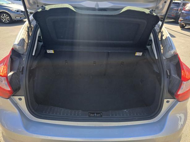 2014 Ford Focus SE image 8