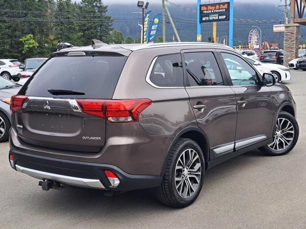 2017 Mitsubishi Outlander MOONROOF image 6