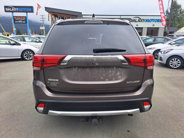 2017 Mitsubishi Outlander MOONROOF image 7