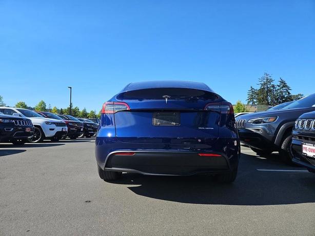 2023 Tesla Model Y Long Range AWD | One Owner | No Accidents! image 5