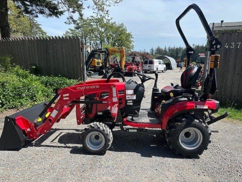 2024 Mahindra 1100 series 1120 HST display photo