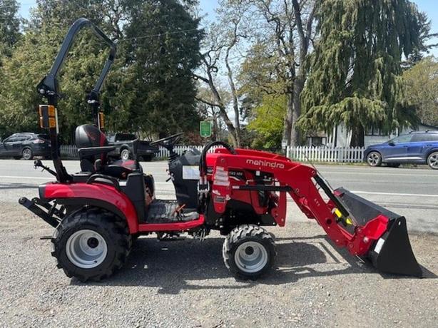 2024 Mahindra 1100 series 1120 HST image 5
