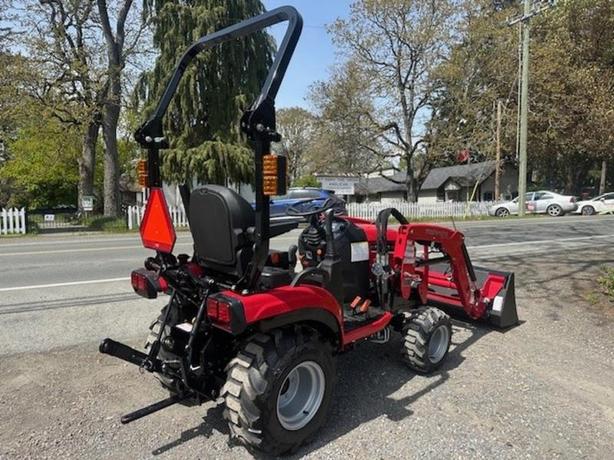 2024 Mahindra 1100 series 1120 HST image 6