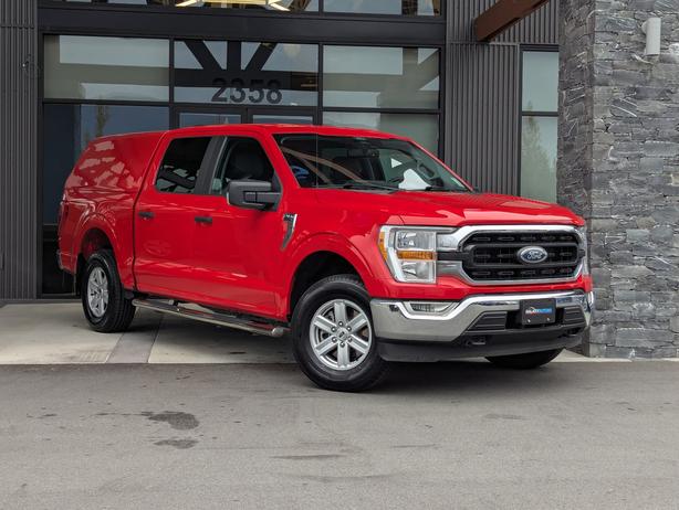 2021 Ford F-150 XLT - 3.3L V6, 4x4, SuperCrew Cab, Short Box image 4