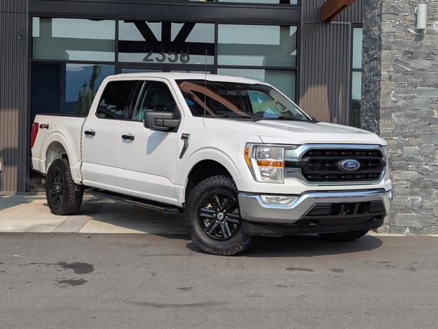 2022 Ford F-150 XLT - 3.5L V6, 4x4, SuperCrew Cab, Short Box image 4