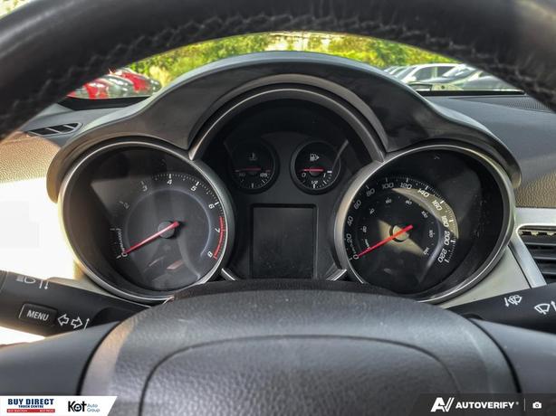 2015 Chevrolet Cruze 2LT image 8