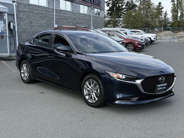 2019 Mazda Mazda3 GS- Heated Seats, Back Up Cam & Leather Shift Knob image 4