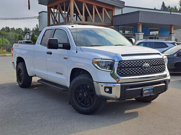 2018 Toyota Tundra 4WD - Heated Seats, Nav, Back-up Camera image 4