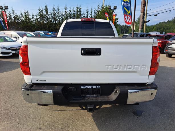 2018 Toyota Tundra 4WD - Heated Seats, Nav, Back-up Camera image 7