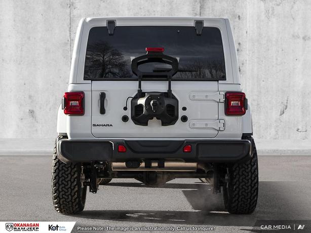 2025 Jeep Wrangler Sahara | Rubber Floor Mats | Wheel Locks demo image 5