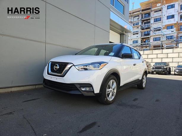 2018 Nissan Kicks S FWD Sport Utility | Keyless Start | Backup Camera! image 1
