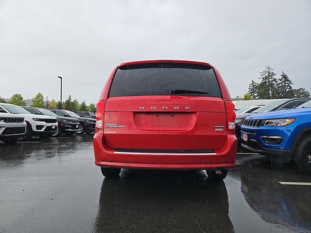 2016 Dodge Grand Caravan Crew | Heated Seats |  Stow ?n Go Seating! image 5